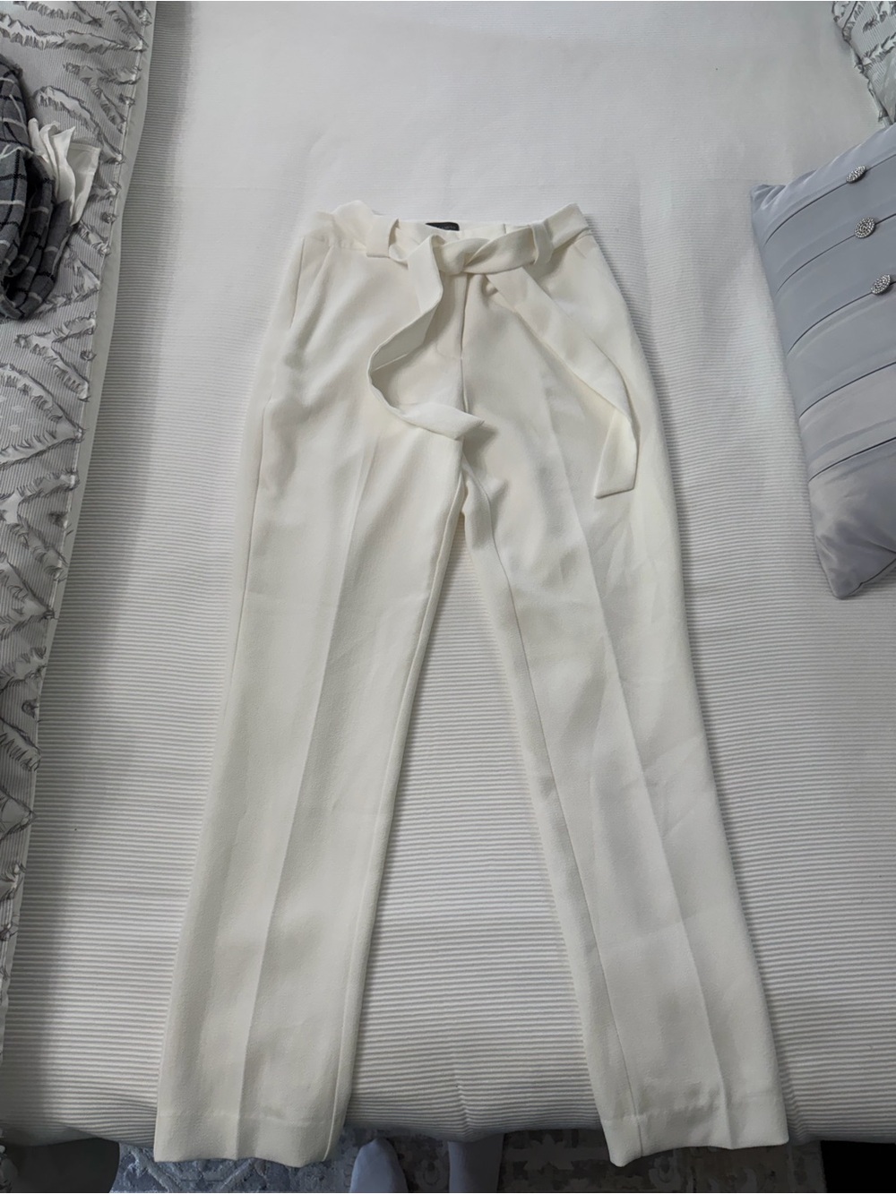 Vince Camuto Cream Tie-Belt Straight-Leg Trousers